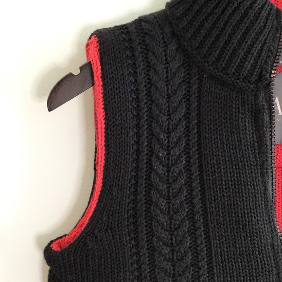 A/X Armani Exchange Reversible Knit Vest - Picture 3 of 14